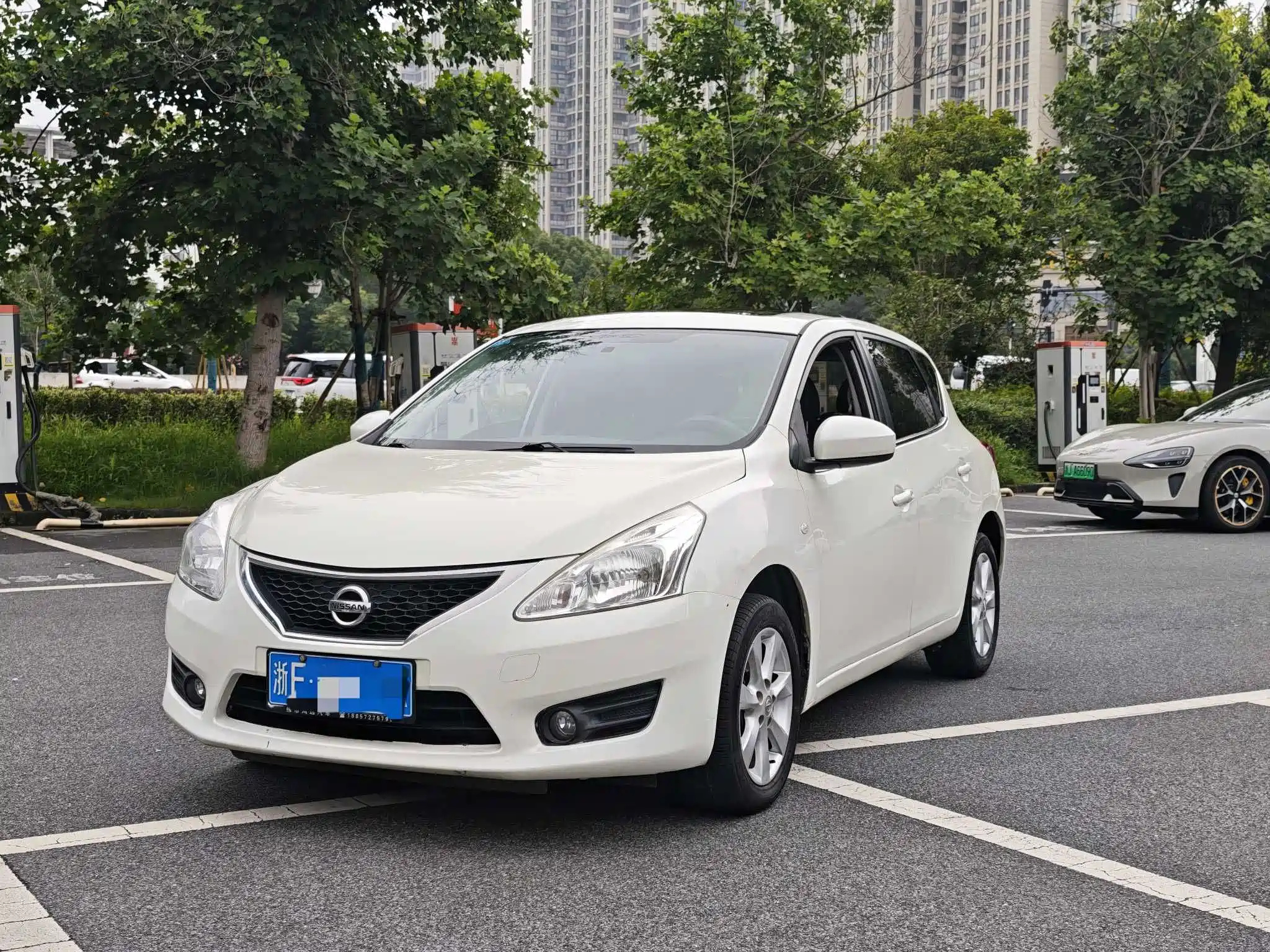 NISSAN TIIDA TIIDA 2014