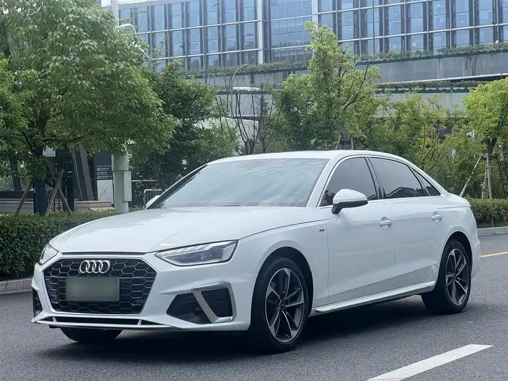 AUDI A4L 2022