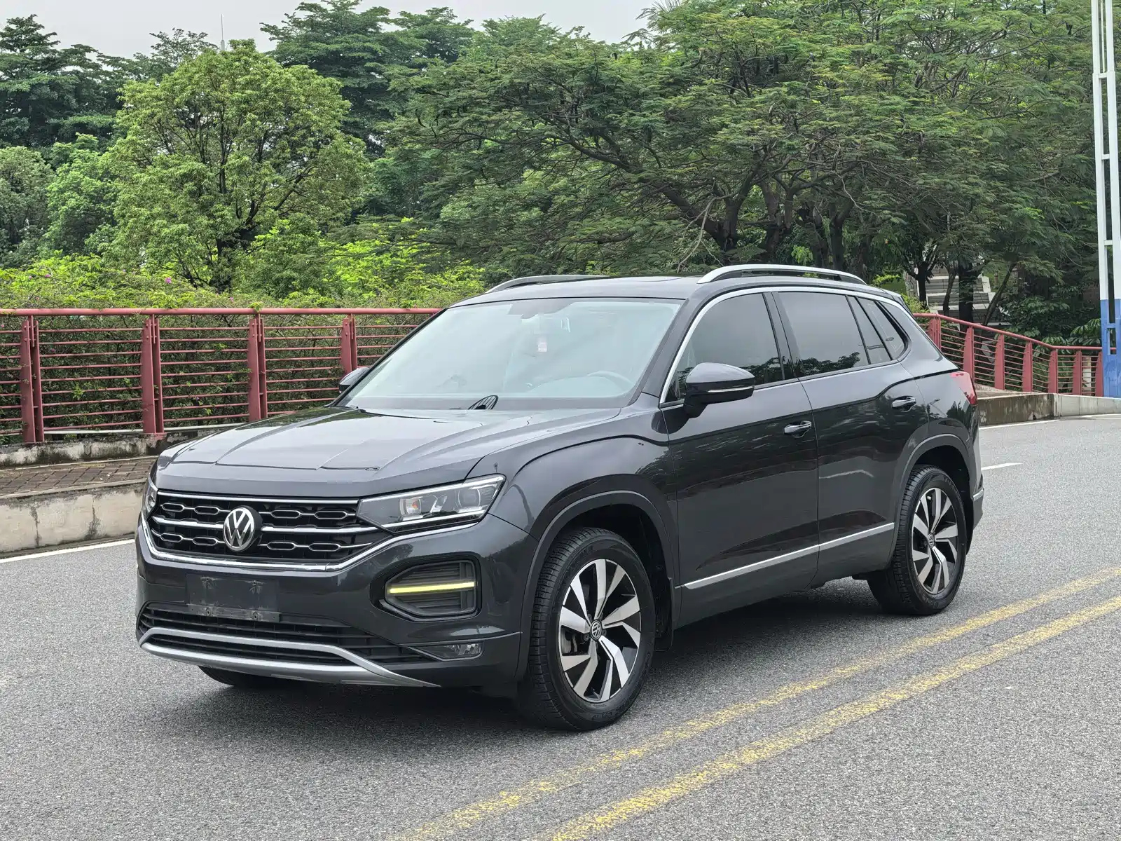 VOLKSWAGEN TAYRON 2019