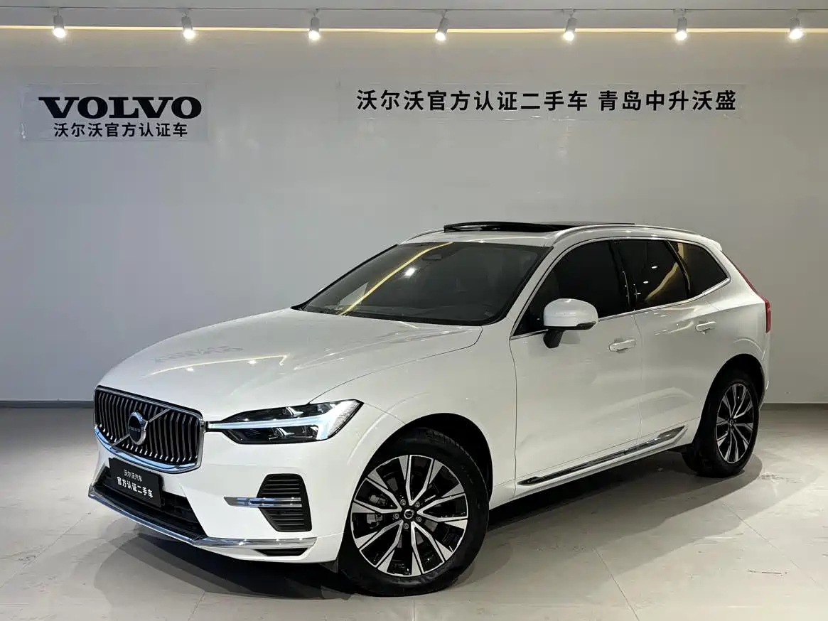 VOLVO XC60 2024