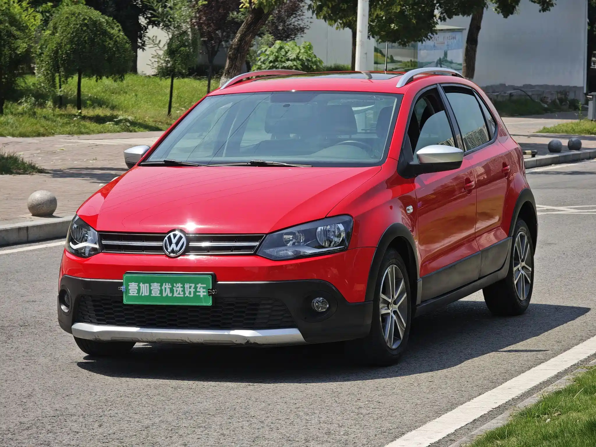 VOLKSWAGEN POLO 2012
