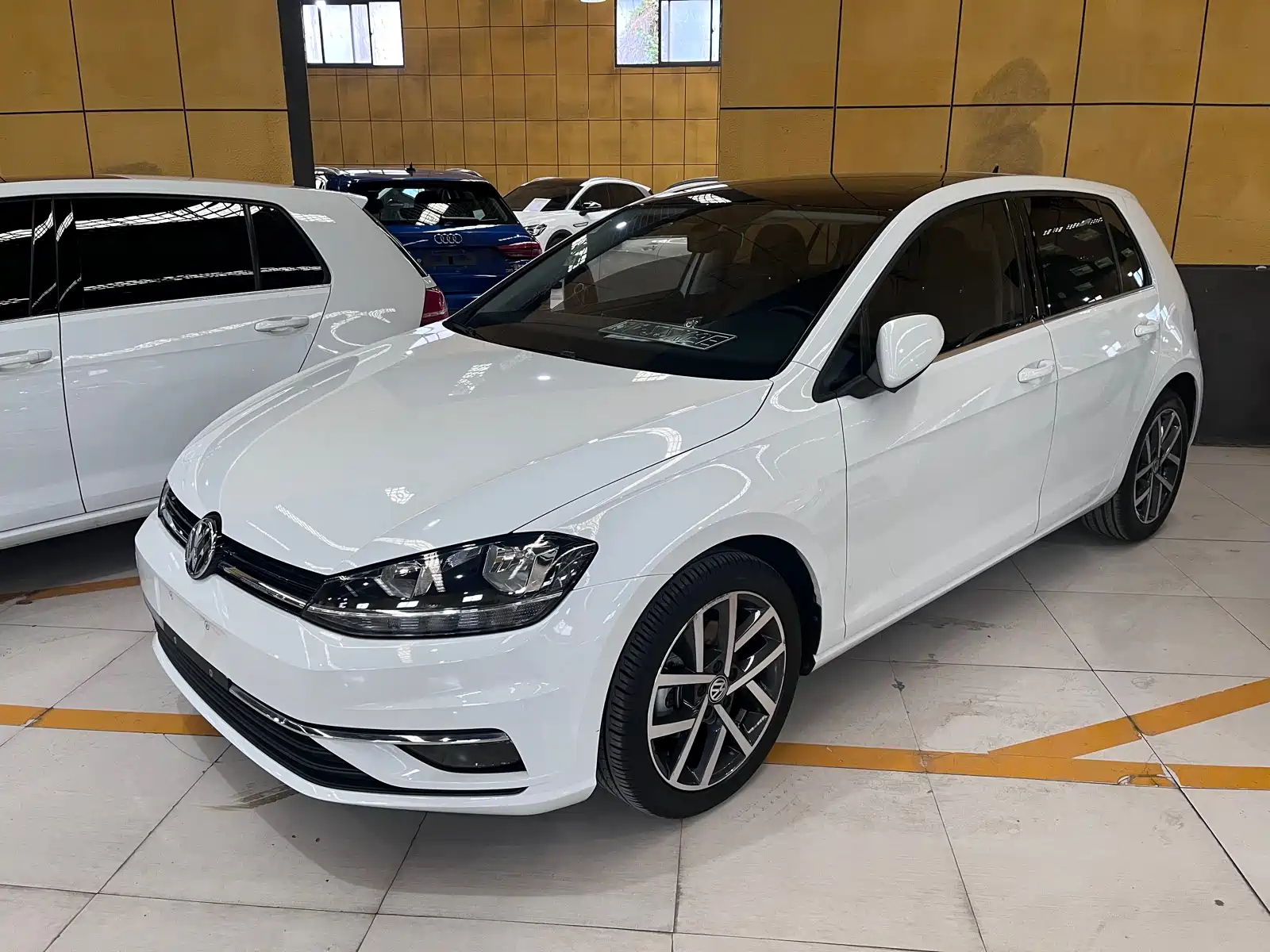 VOLKSWAGEN GOLF 2020