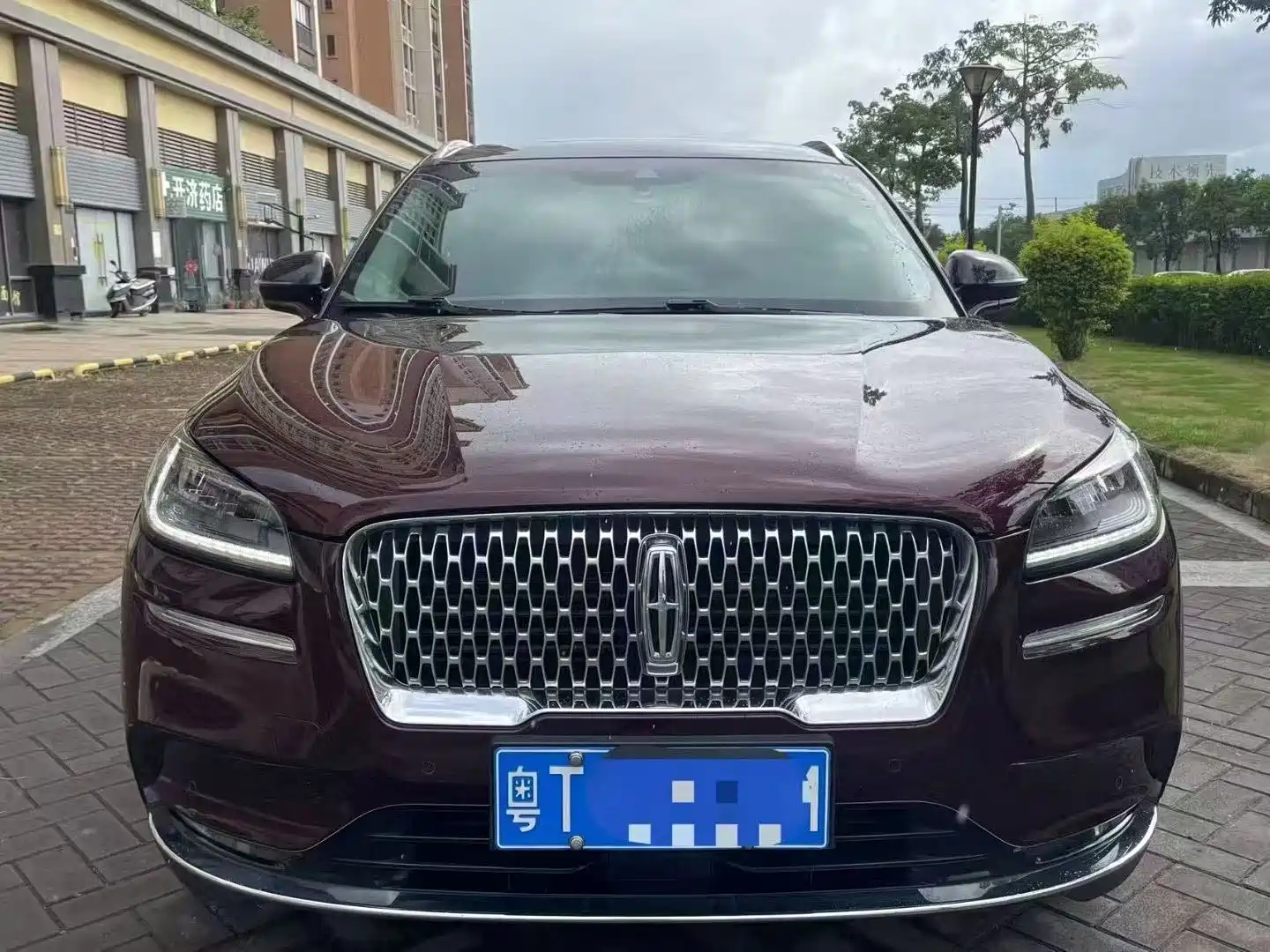 LINCOLN ADVENTURER 2022