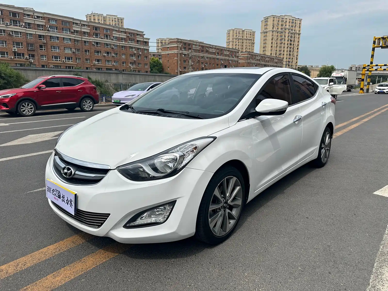 HYUNDAI ELANTRA 2015