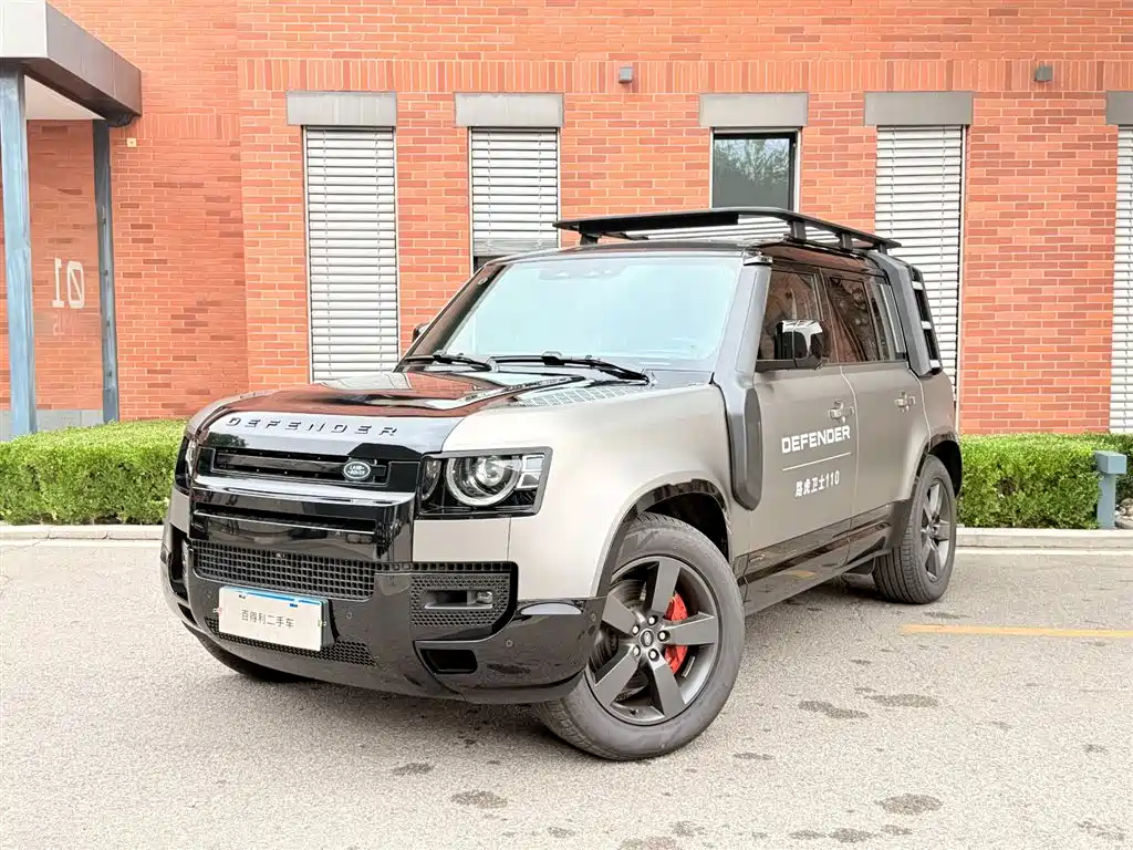 LAND ROVER DEFENDER 2025