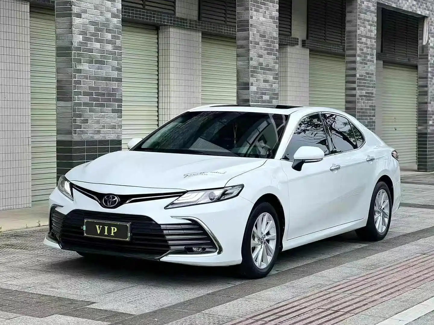TOYOTA CAMRY