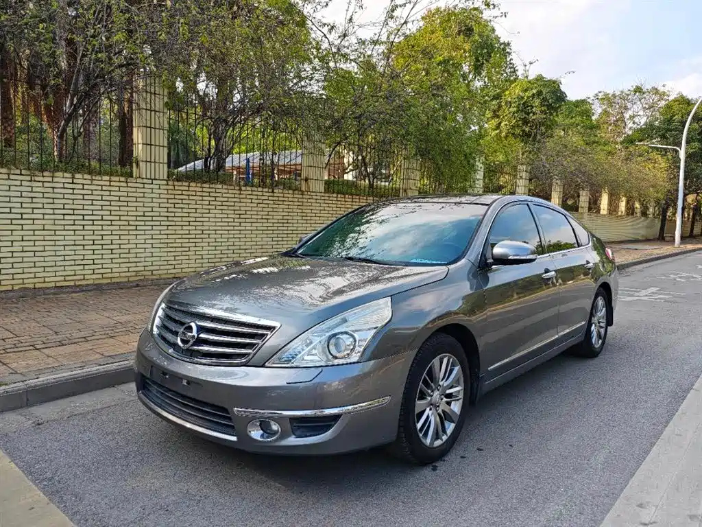 NISSAN TEANA 2011