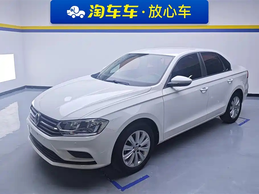 VOLKSWAGEN BORA 2019