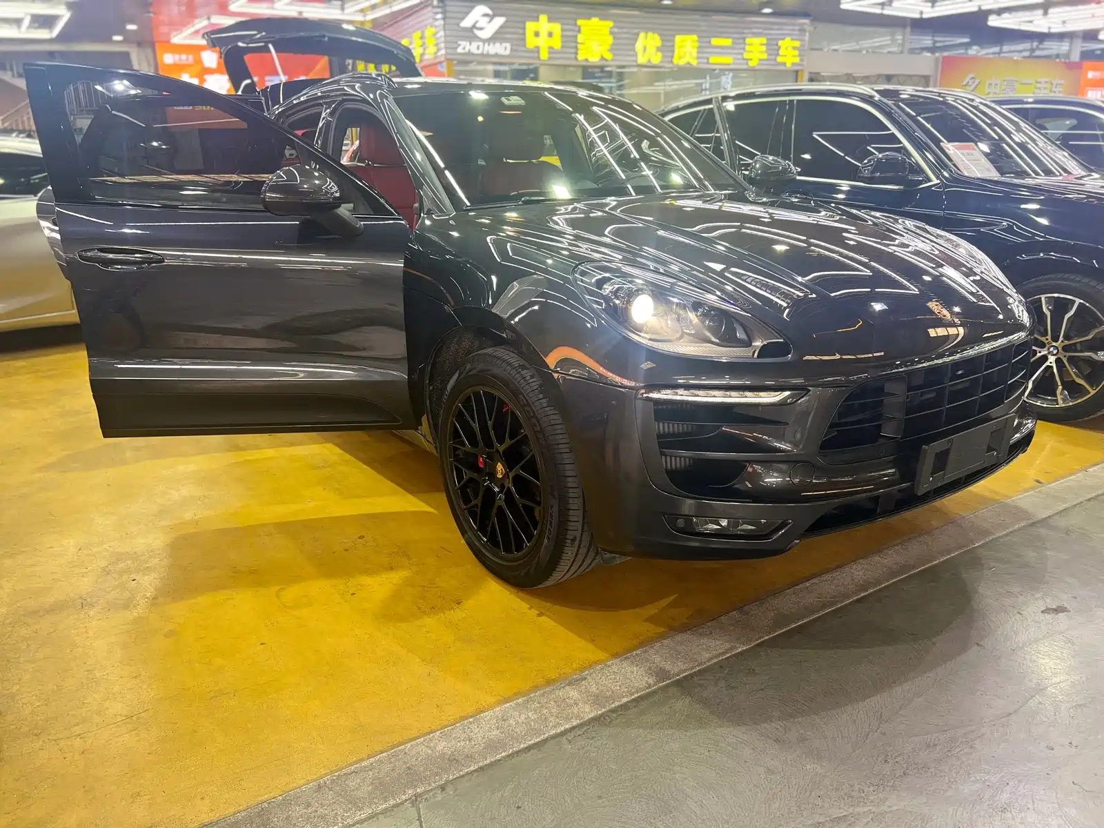 PORSCHE MACAN 2017