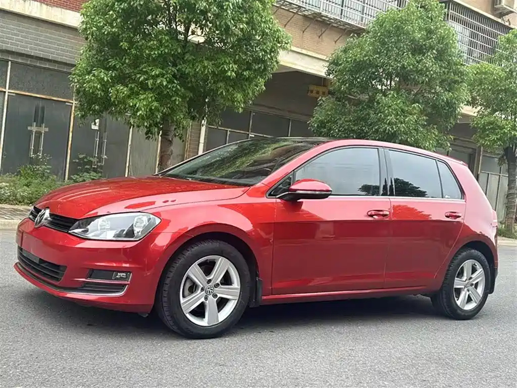 VOLKSWAGEN GOLF 2016