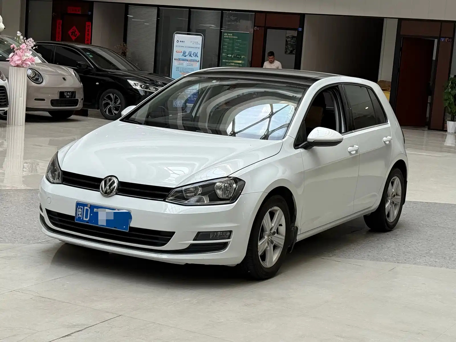VOLKSWAGEN GOLF 2014