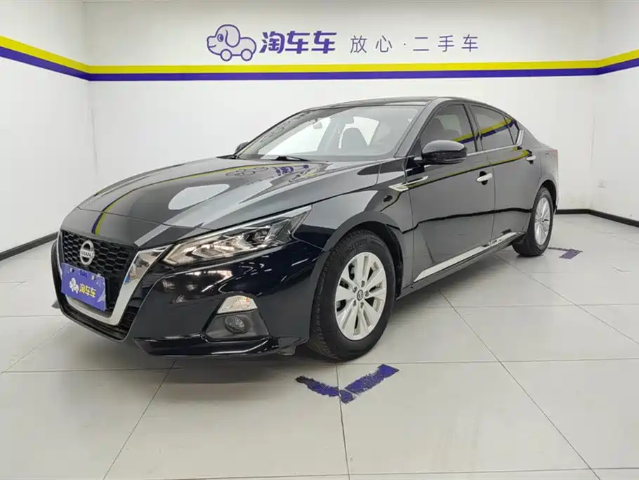 NISSAN TEANA 2020