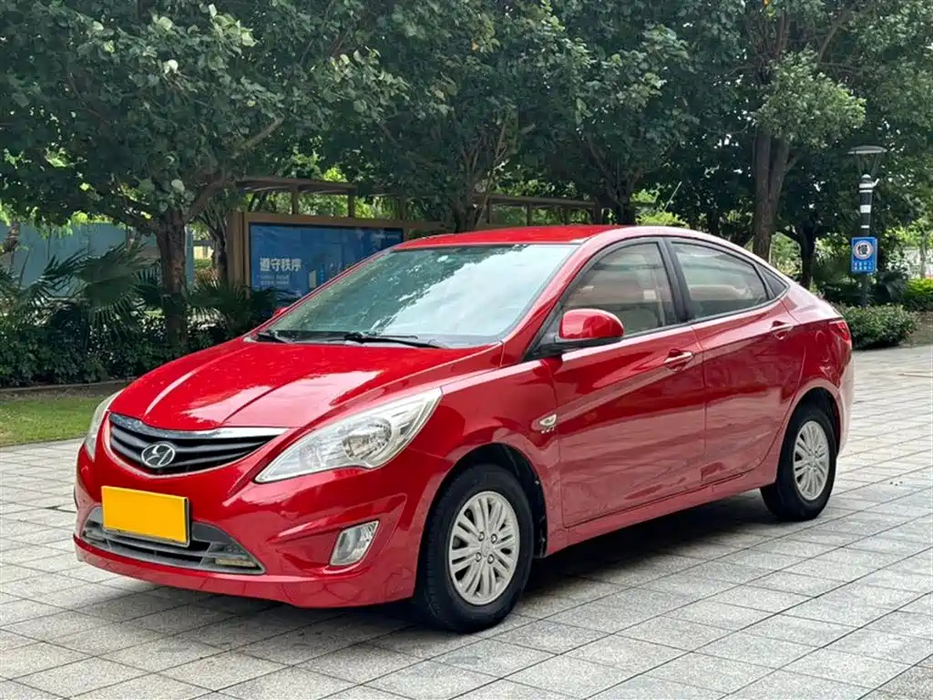 HYUNDAI RENA 2010