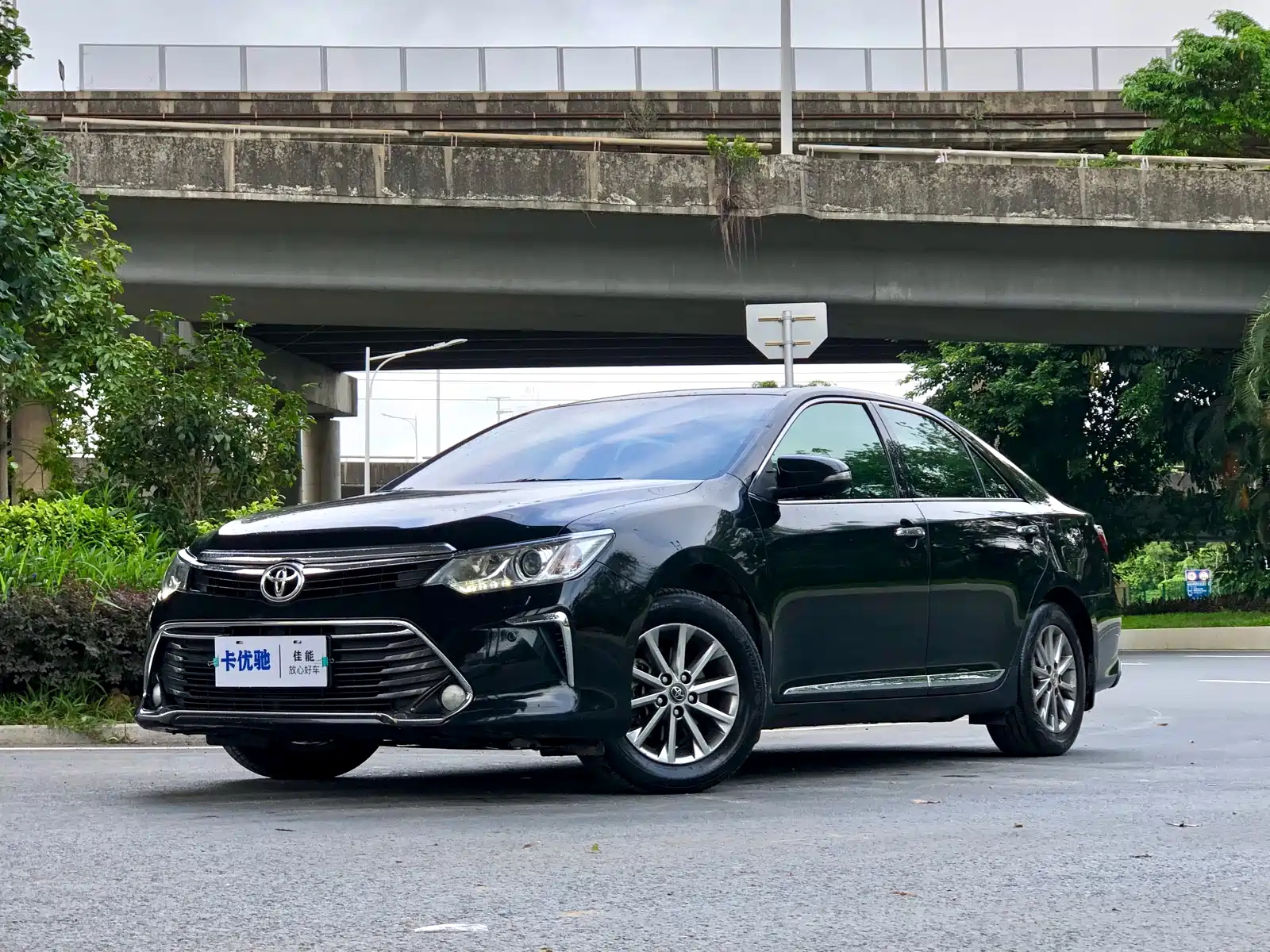 TOYOTA CAMRY 2016