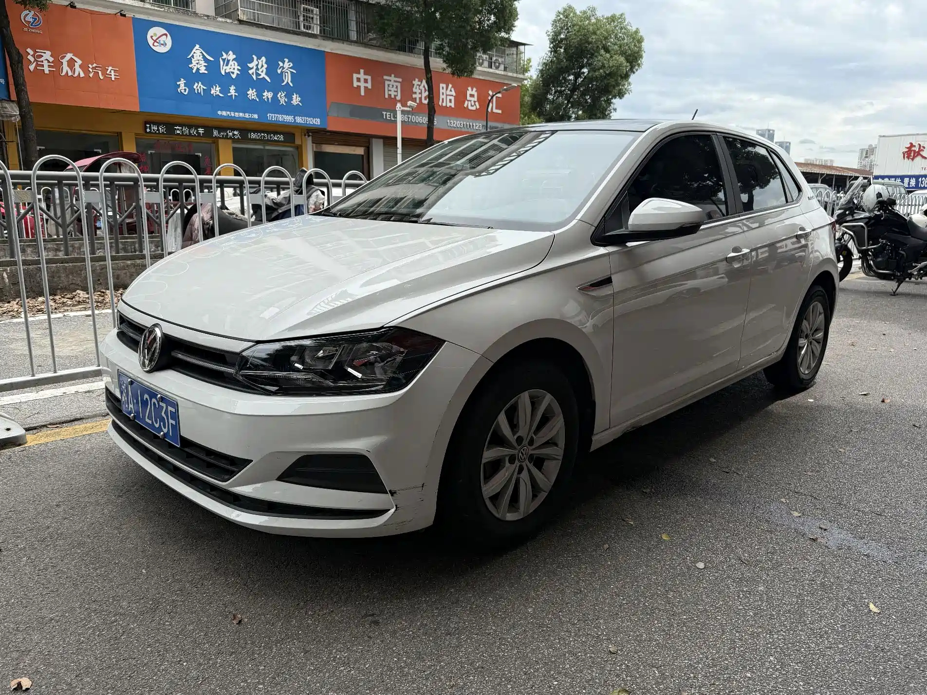 VOLKSWAGEN POLO 2019