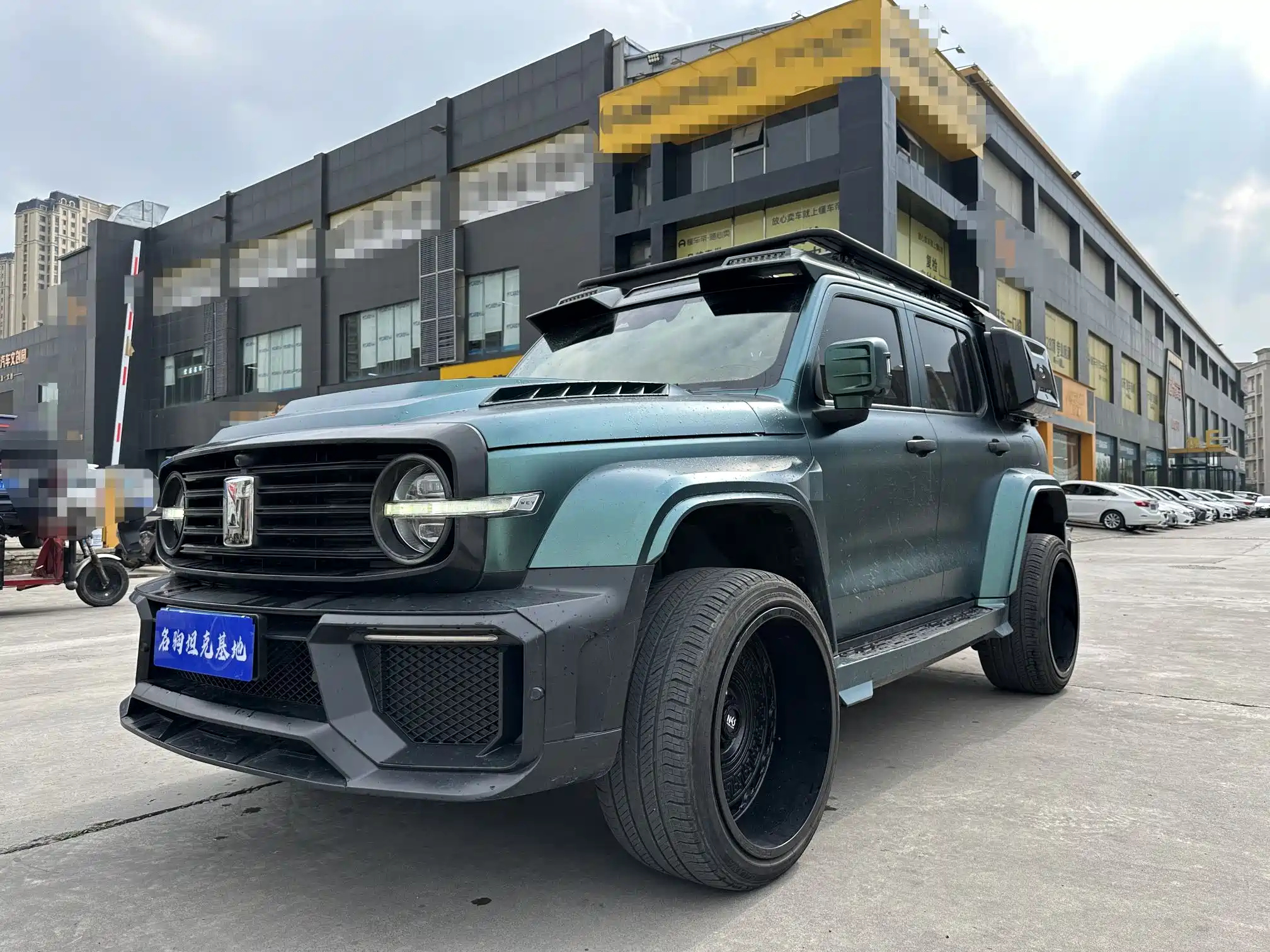 TANK 300 2021