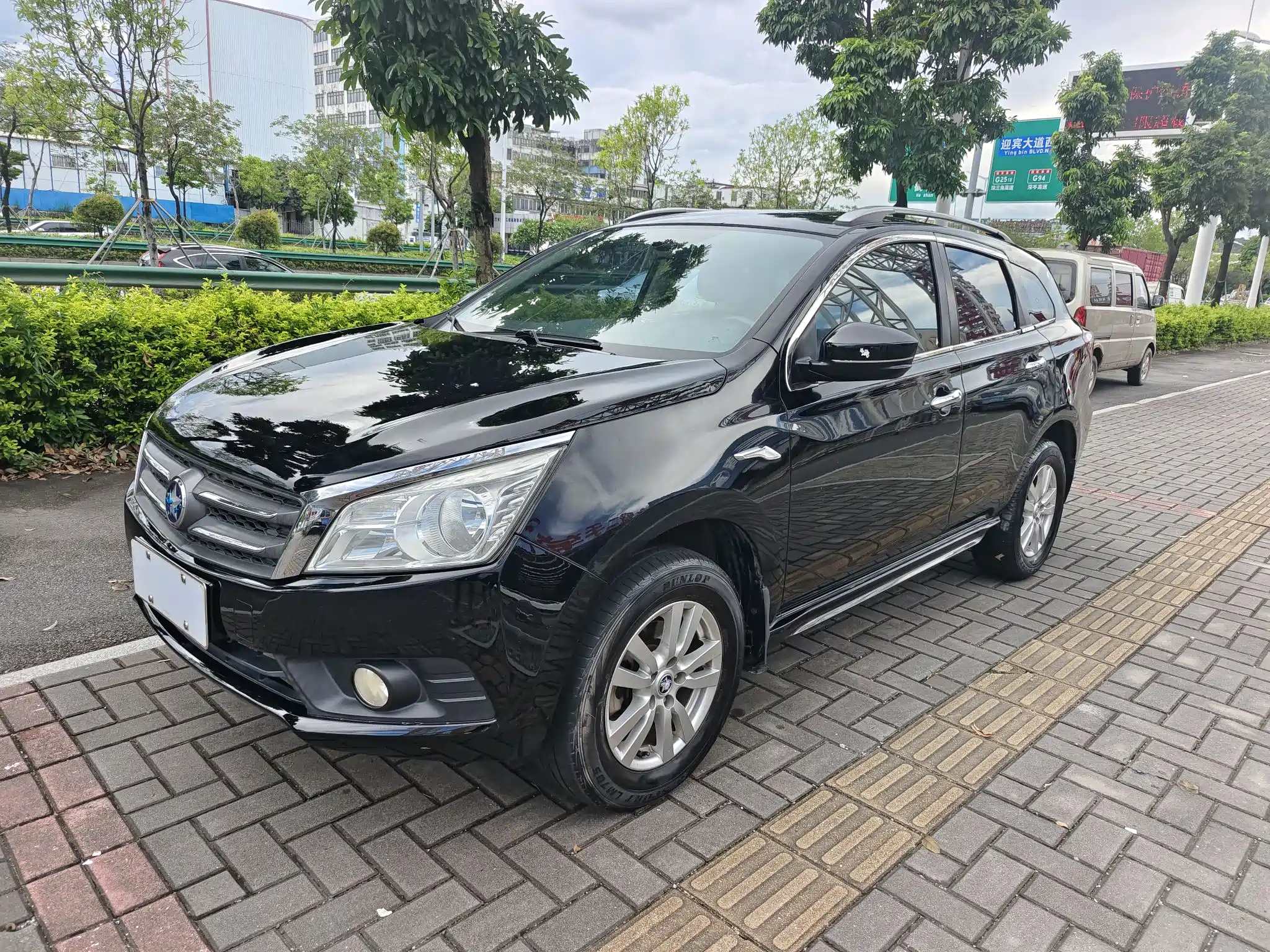 VENUCIA T70 2015
