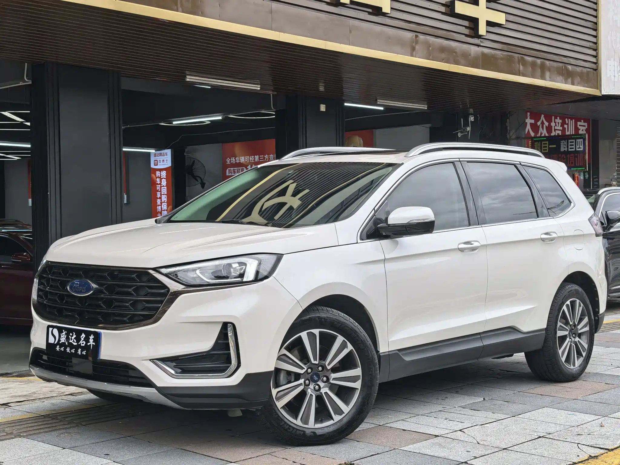 FORD EDGE 2021