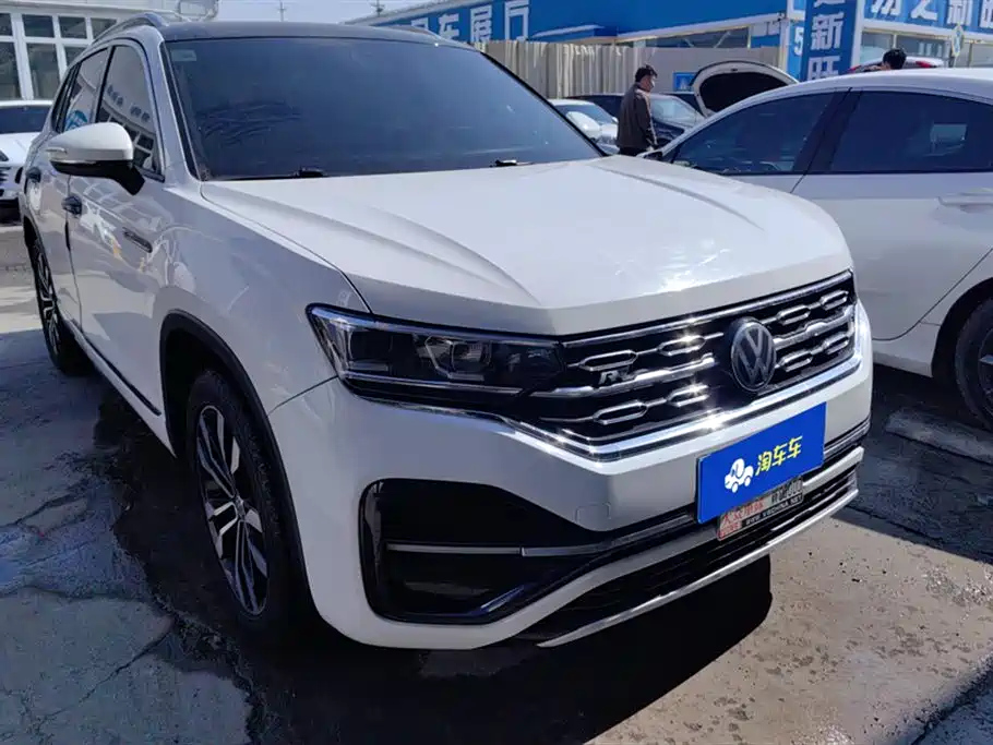 VOLKSWAGEN TAYRON 2019