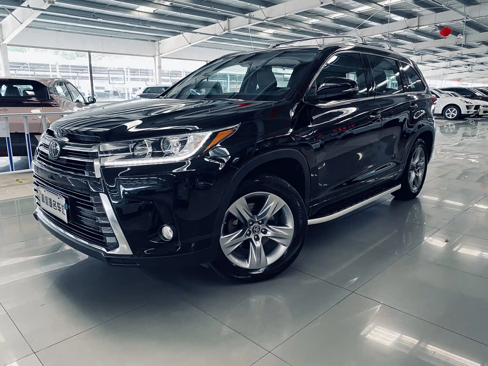 TOYOTA HIGHLANDER