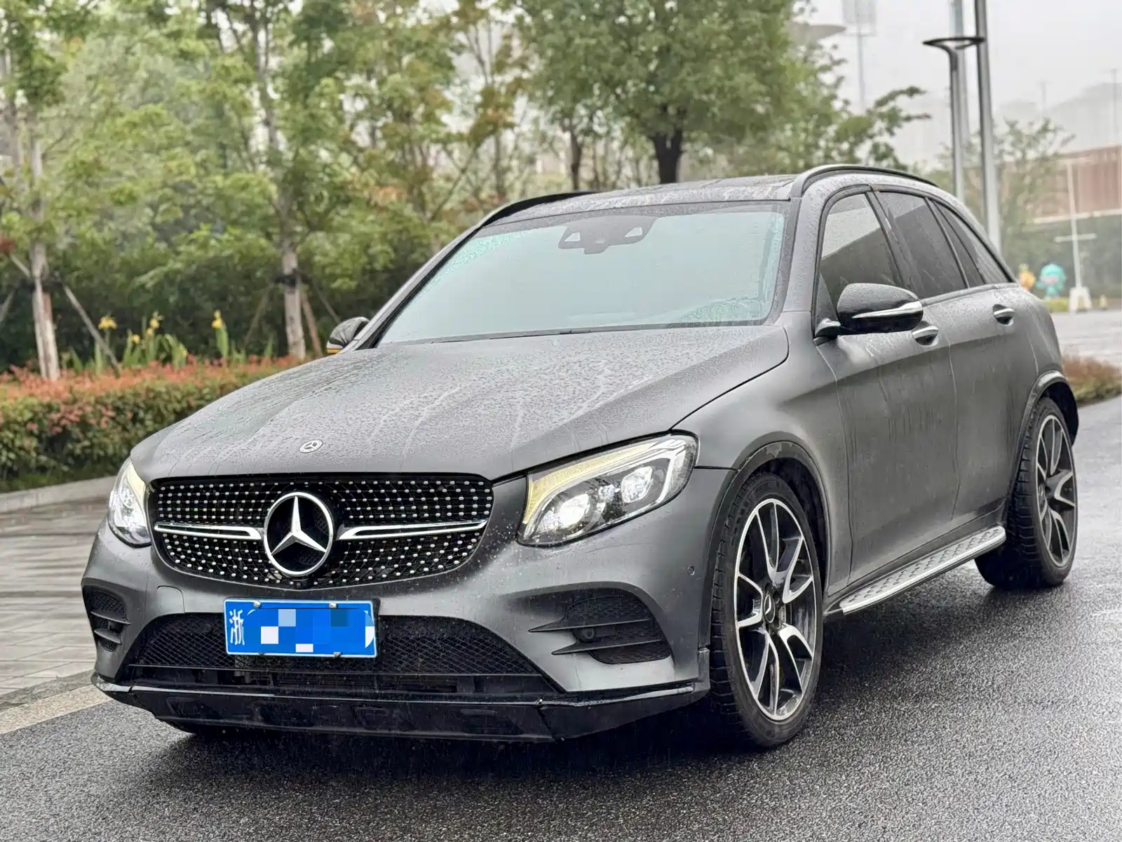 MERCEDES BENZ GLC AMG 2017