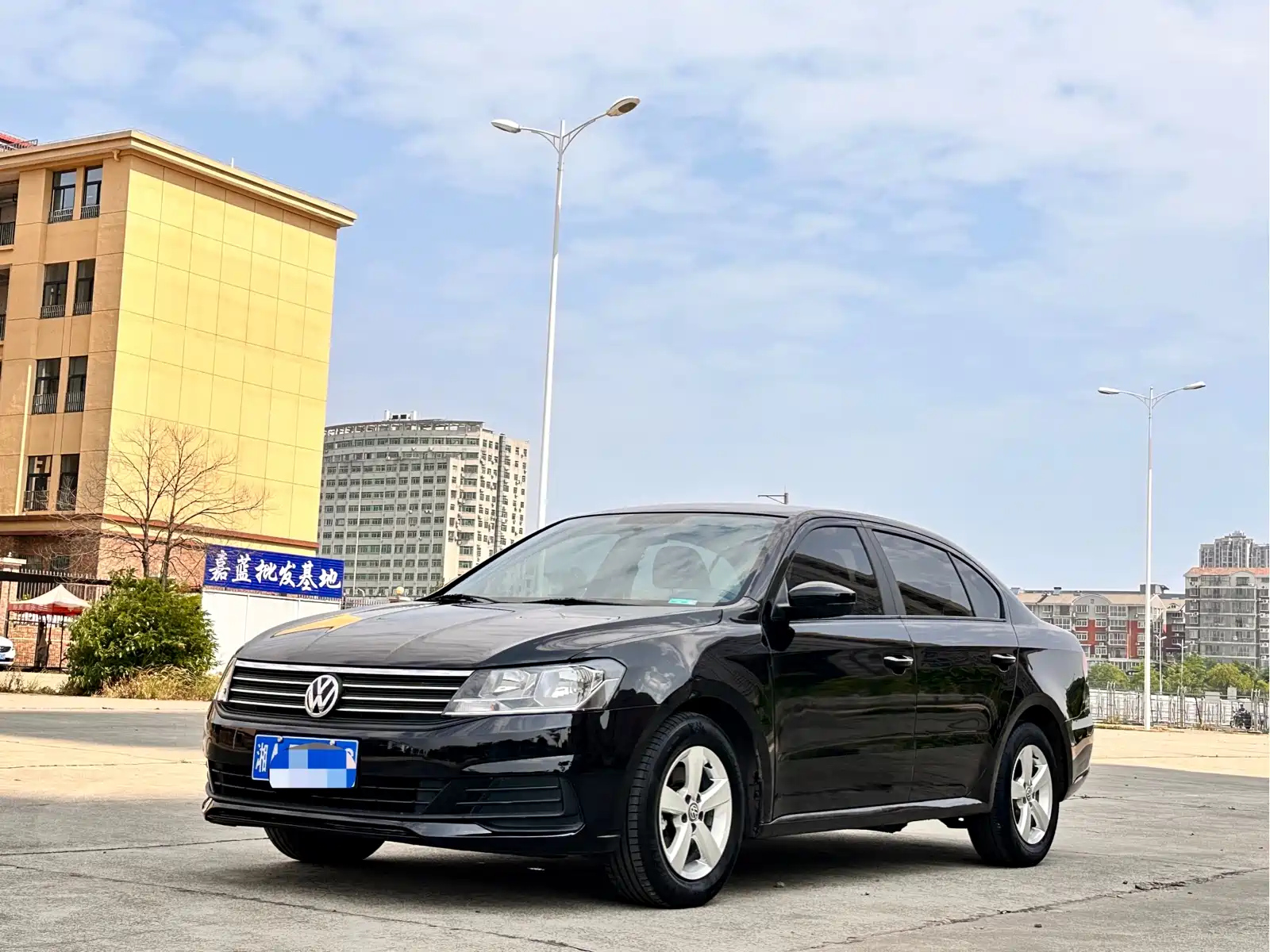 VOLKSWAGEN LAVIDA 2019