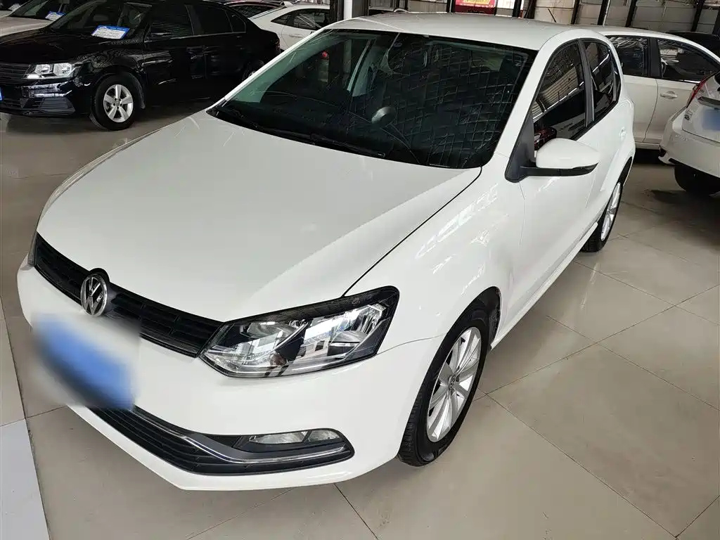 VOLKSWAGEN POLO 2014