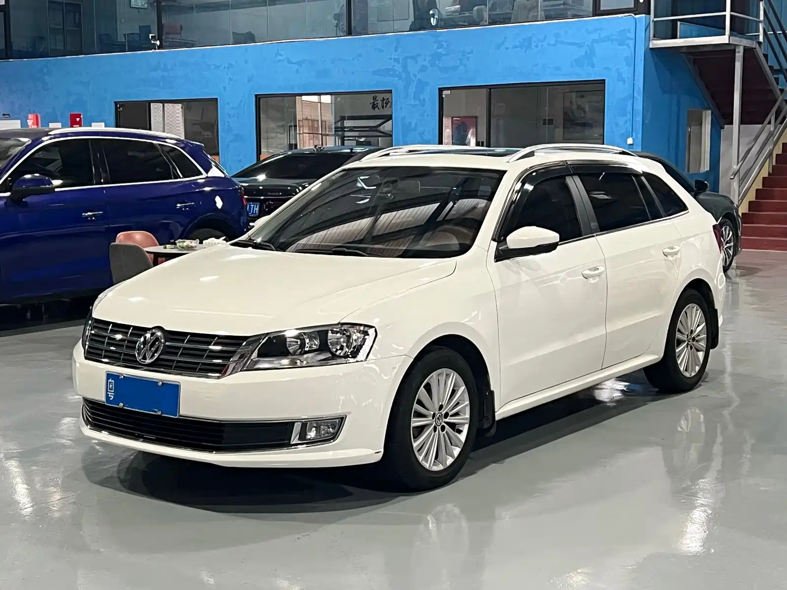VOLKSWAGEN LAVIDA 2013