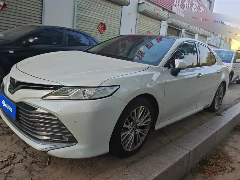 TOYOTA CAMRY 2018