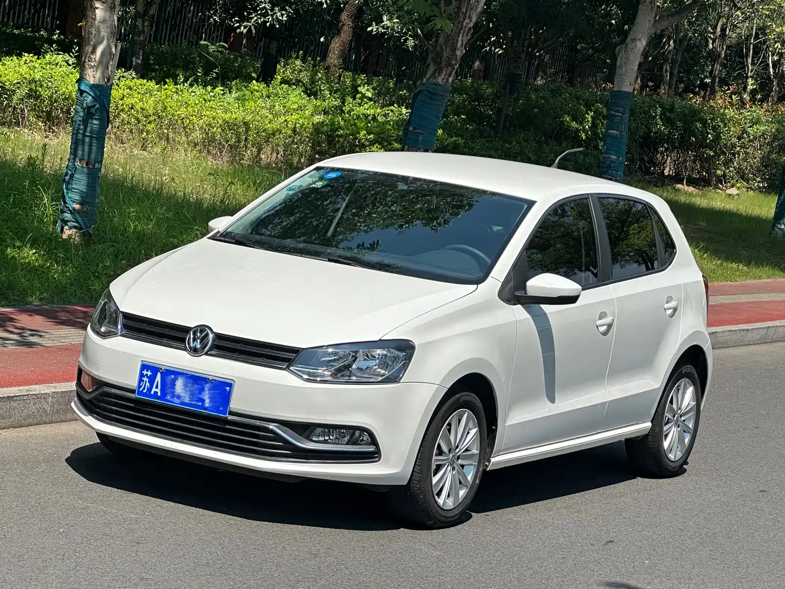 VOLKSWAGEN POLO 2014
