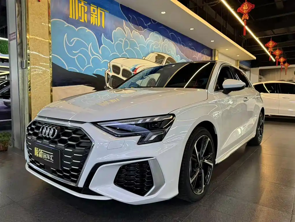 AUDI A3 2023