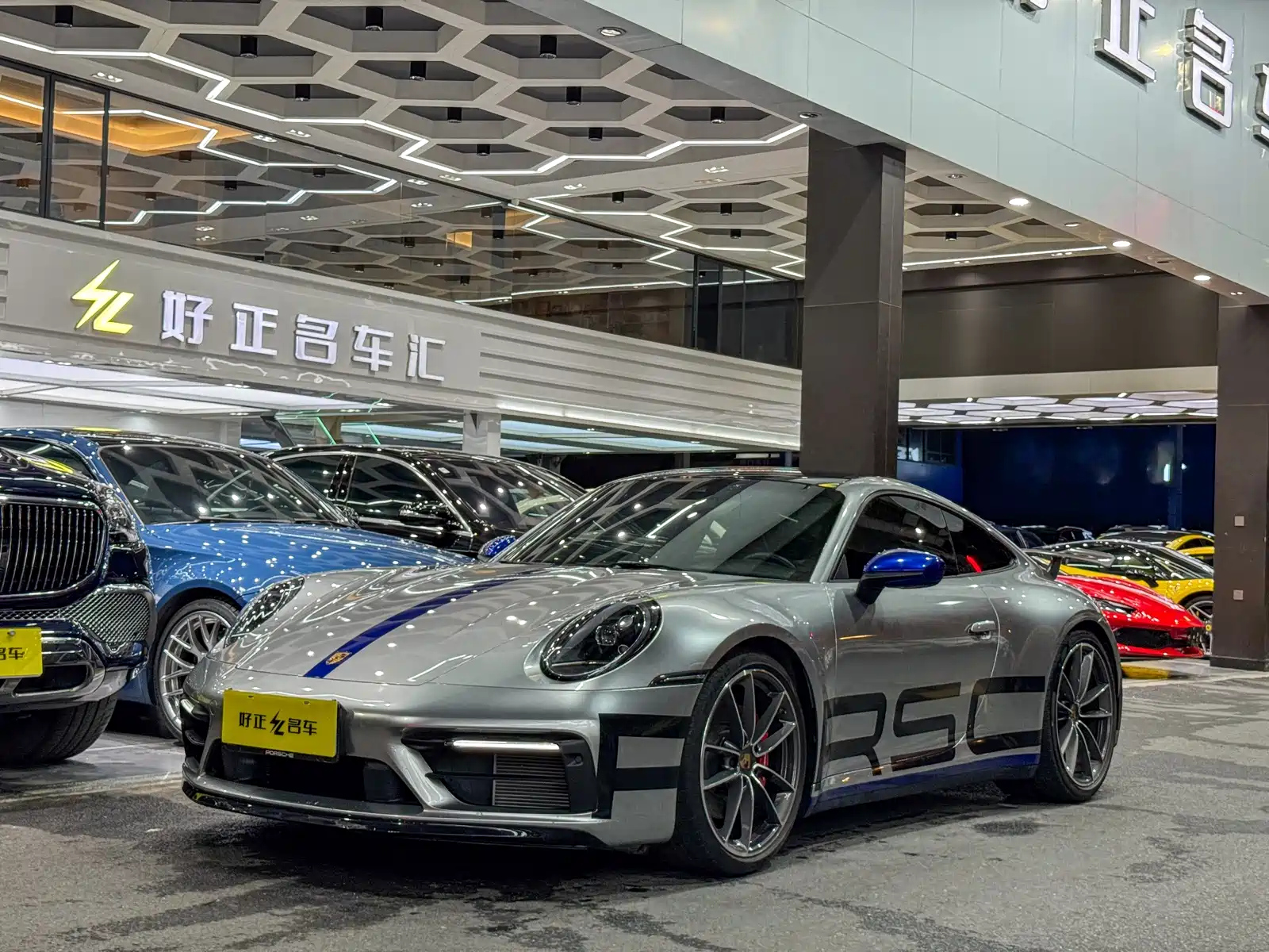 PORSCHE 911 2022