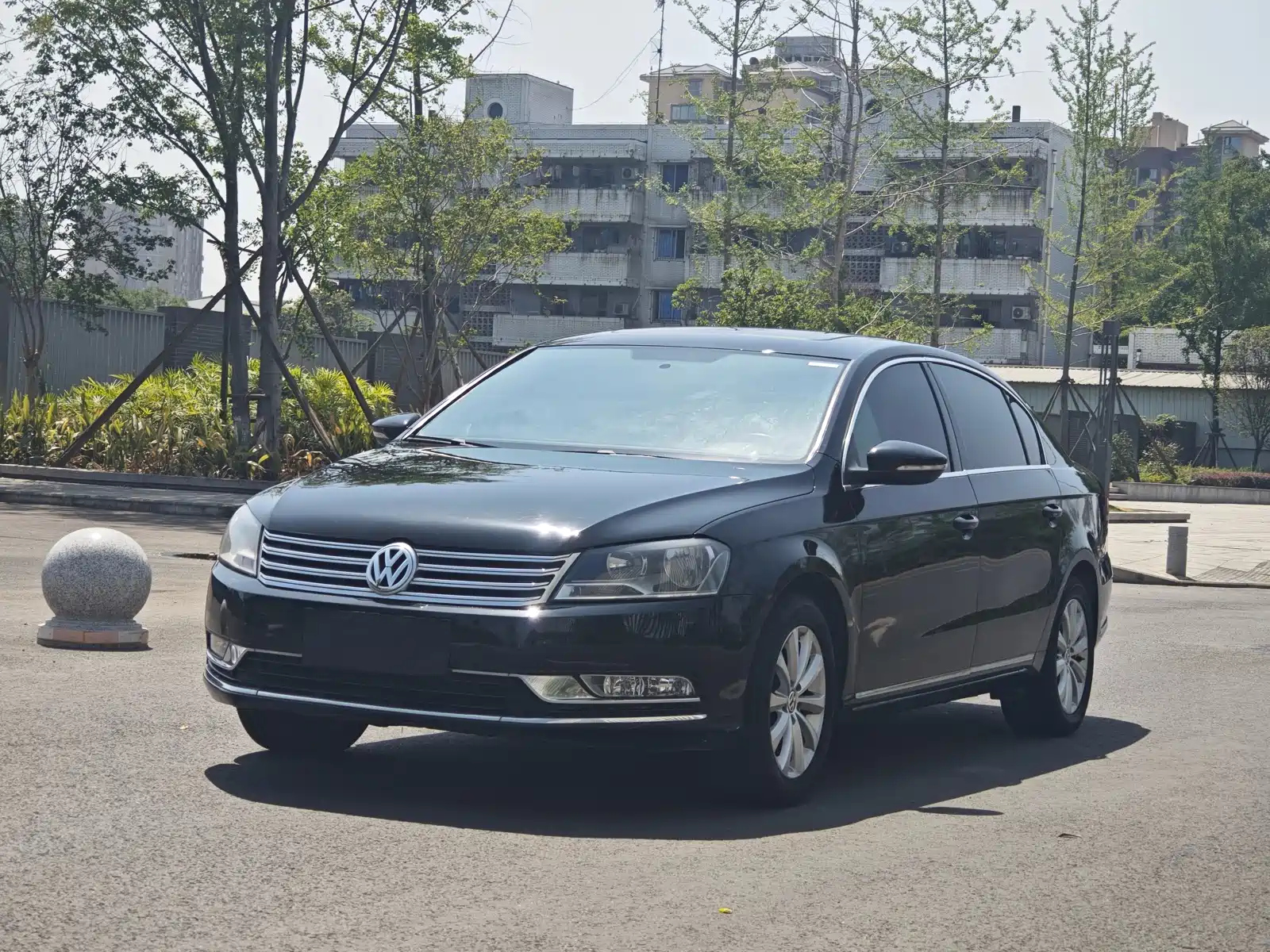VOLKSWAGEN MAGOTAN 2012