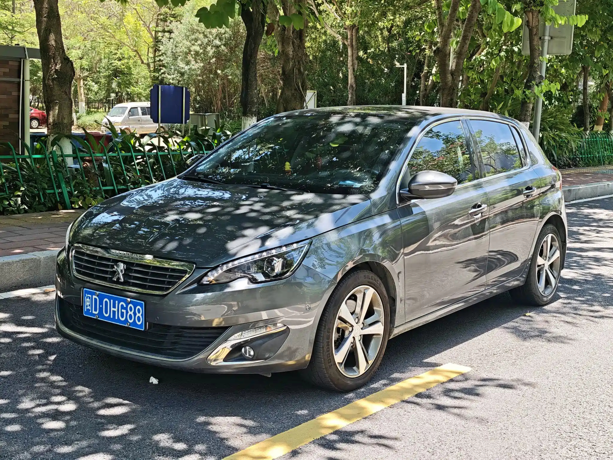 PEUGEOT 308S 2015