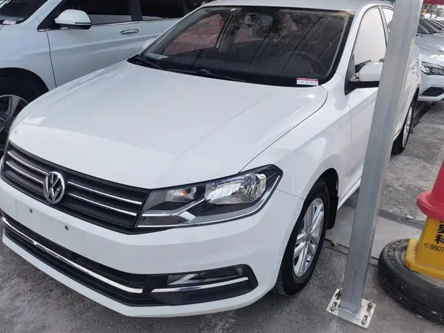 VOLKSWAGEN SANTANA 2016