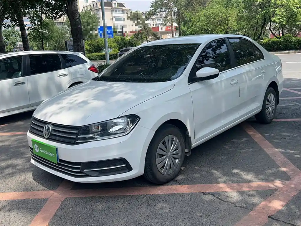 VOLKSWAGEN SANTANA 2021