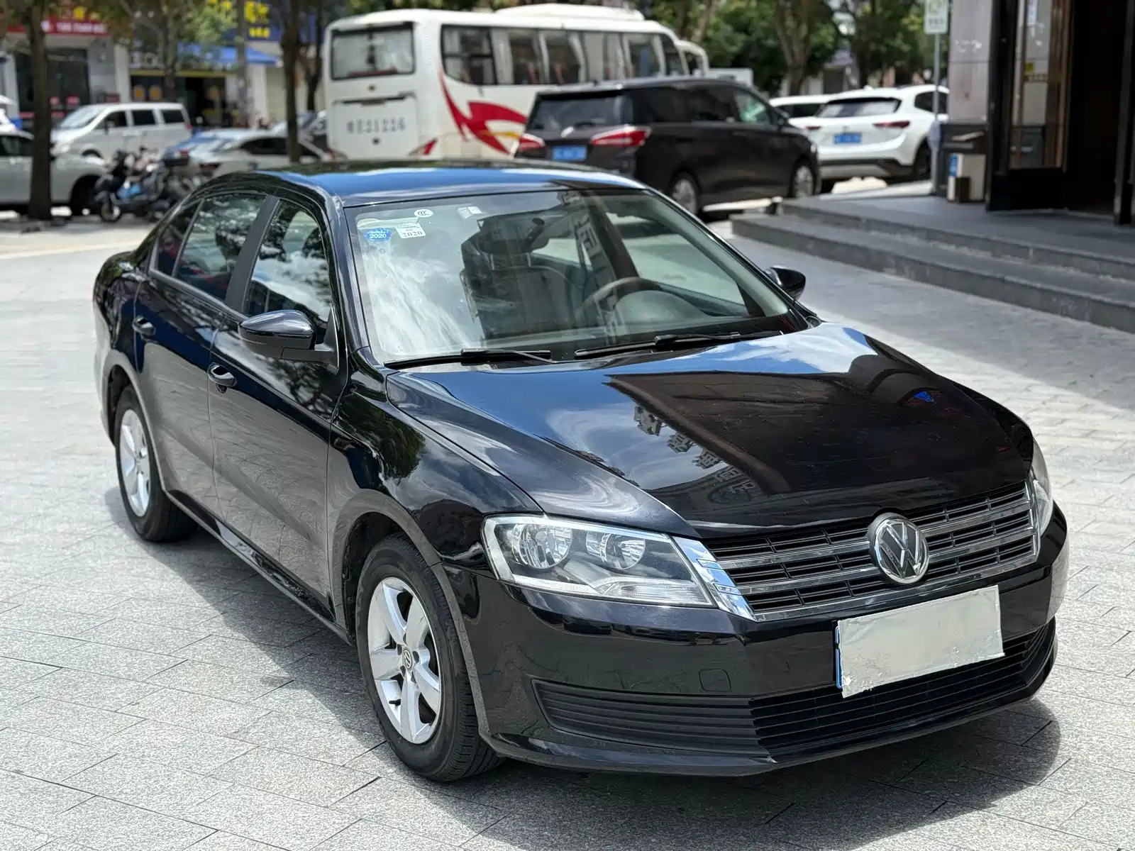 VOLKSWAGEN LAVIDA 2013