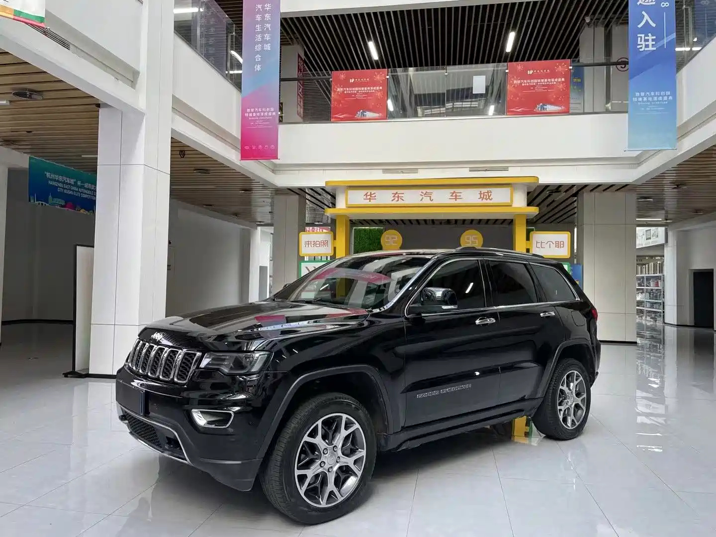 JEEP GRAND CHEROKEE IMPORT 2019