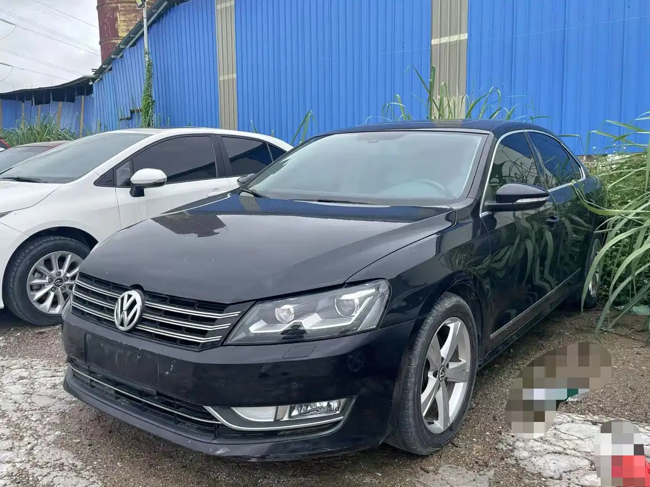 VOLKSWAGEN PASSAT 2011