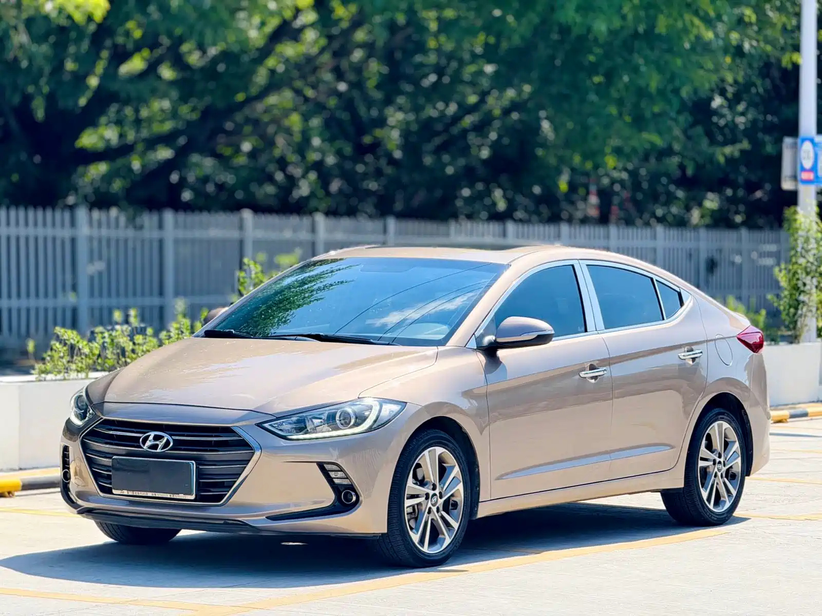 HYUNDAI ELANTRA 2018