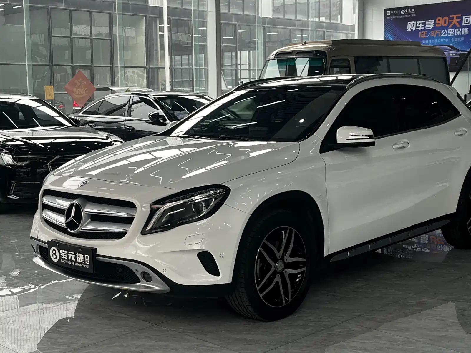 MERCEDES BENZ GLA 2016