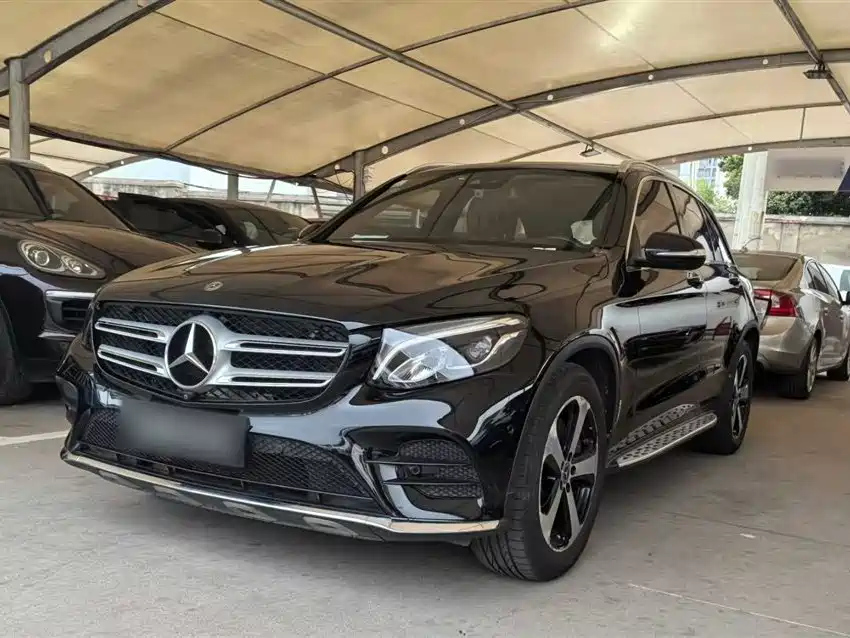 MERCEDES BENZ GLC