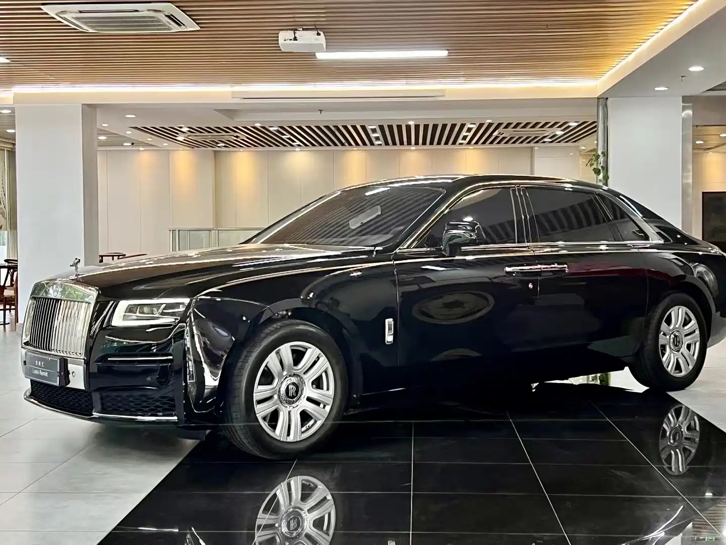 ROLLS ROYCE GHOST 2021