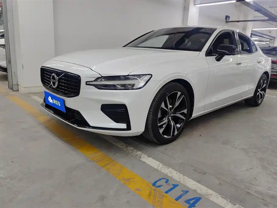 VOLVO S60 2021