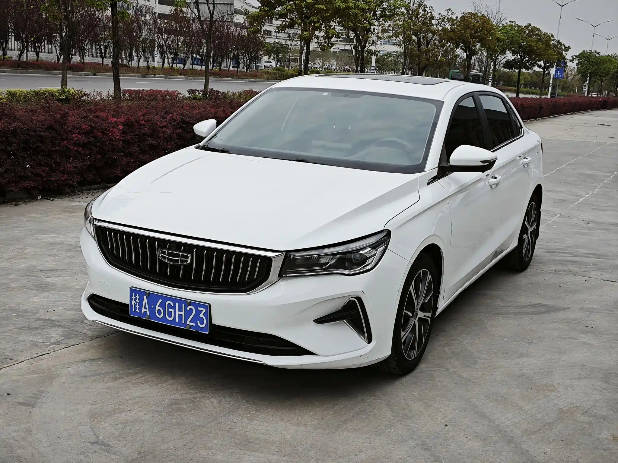 GEELY AUTO EMGRAND 2022