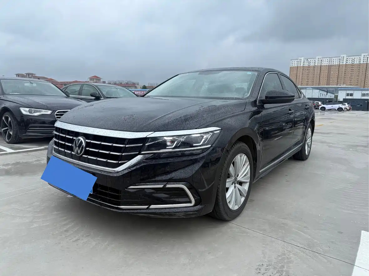 VOLKSWAGEN PASSAT 2021