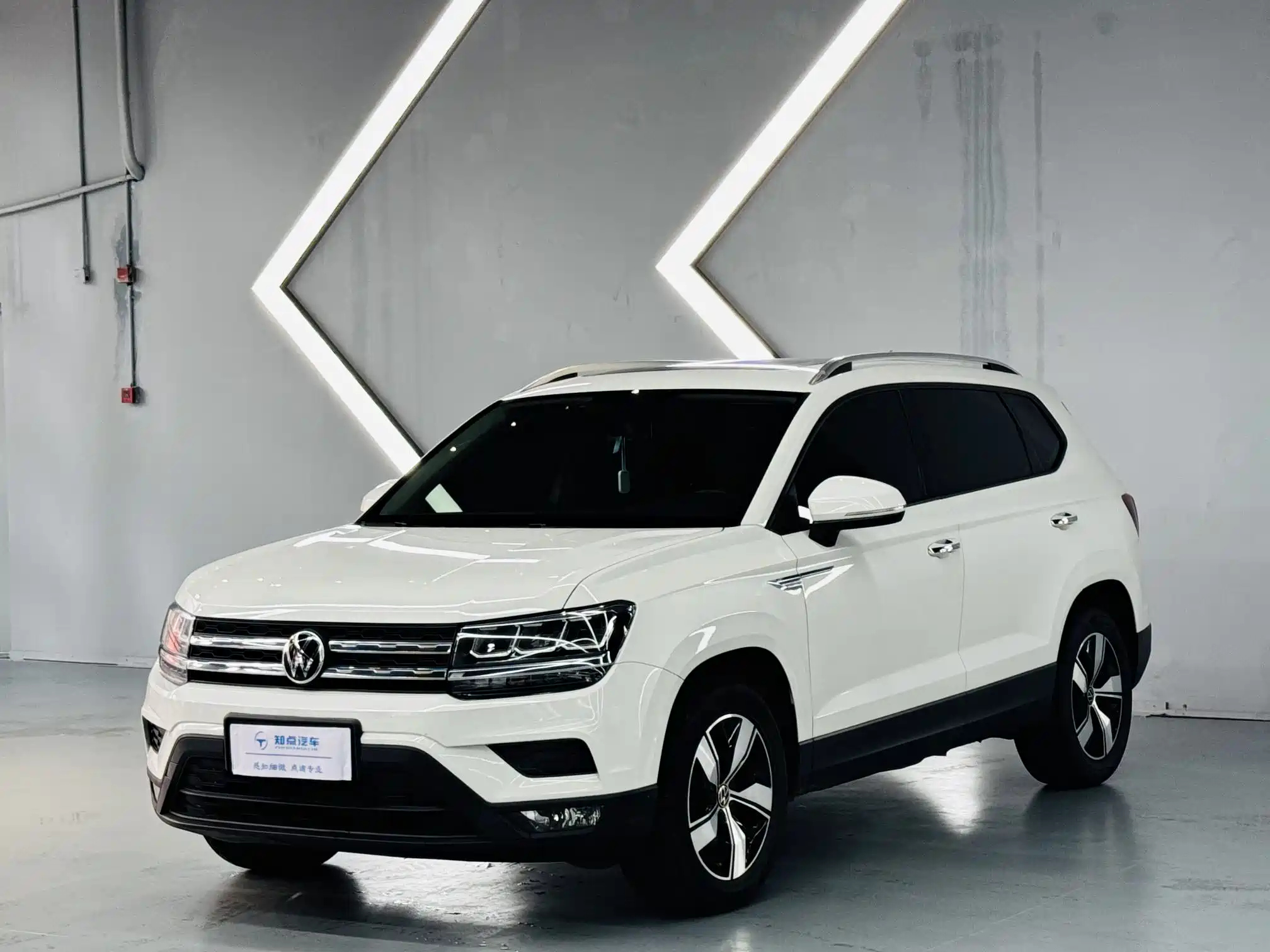 VOLKSWAGEN THARU 2021