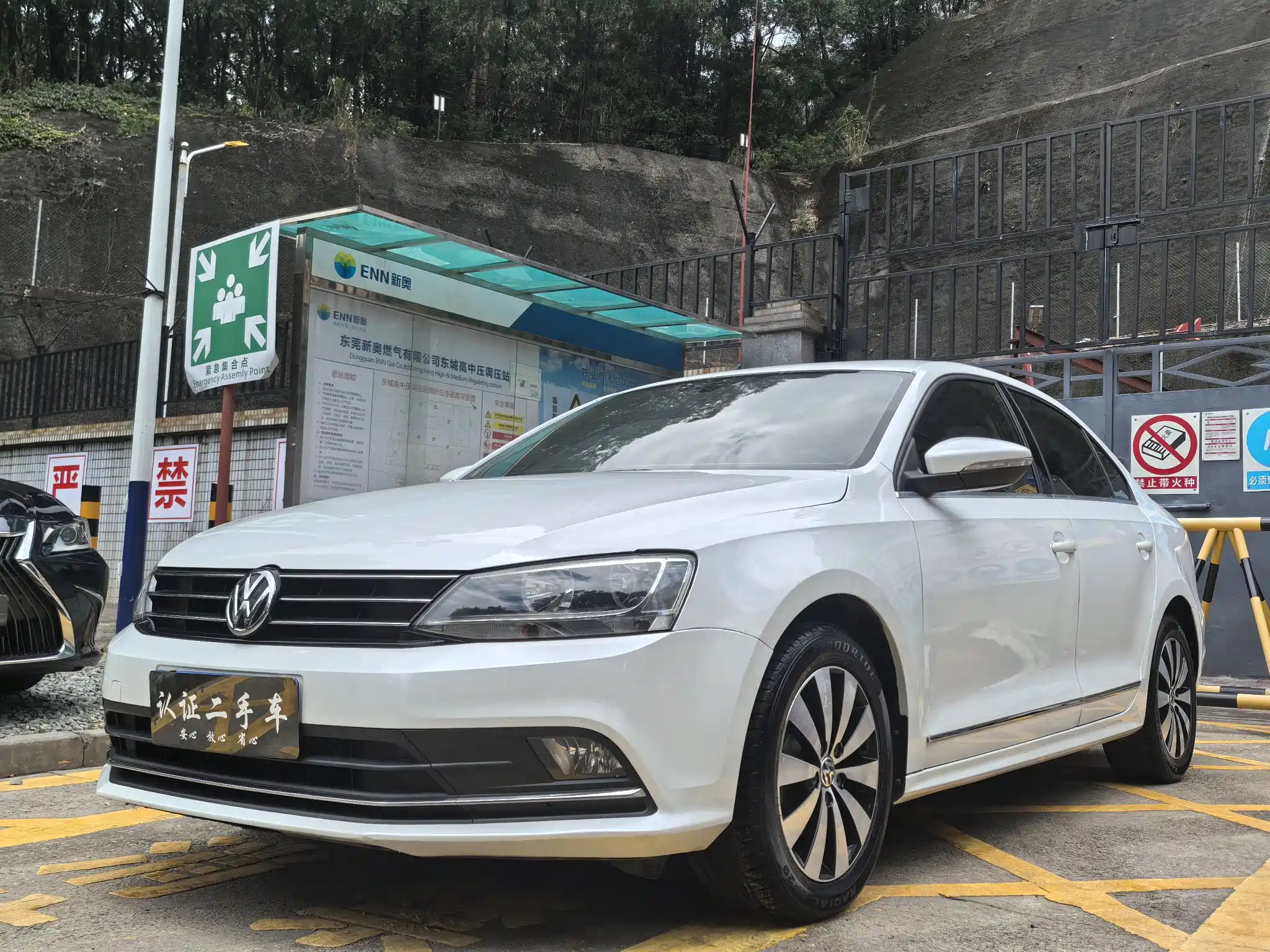 VOLKSWAGEN SAGITAR 2018