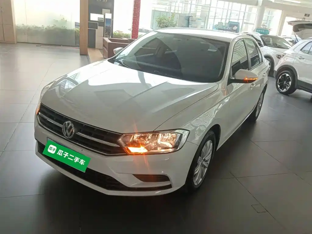 VOLKSWAGEN BORA 2019