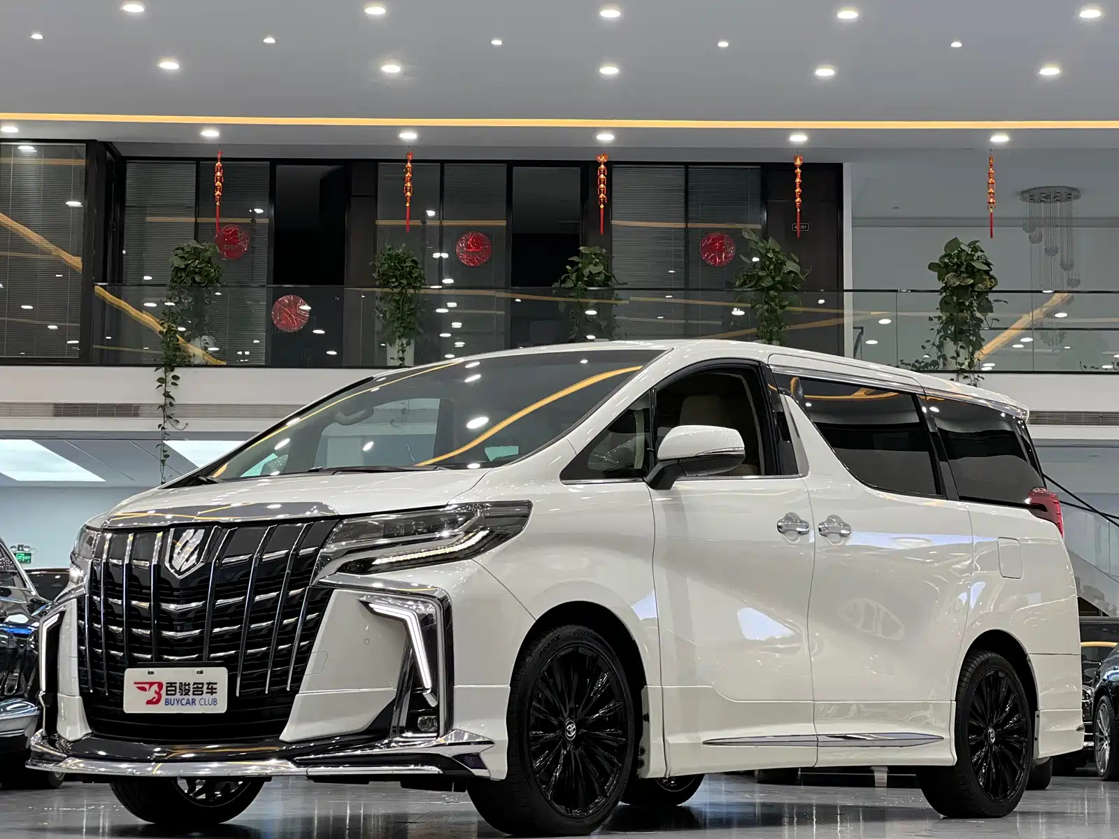 TOYOTA ALPHARD 2018